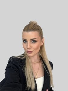 Velena Nikolova- Social media manager, influencer