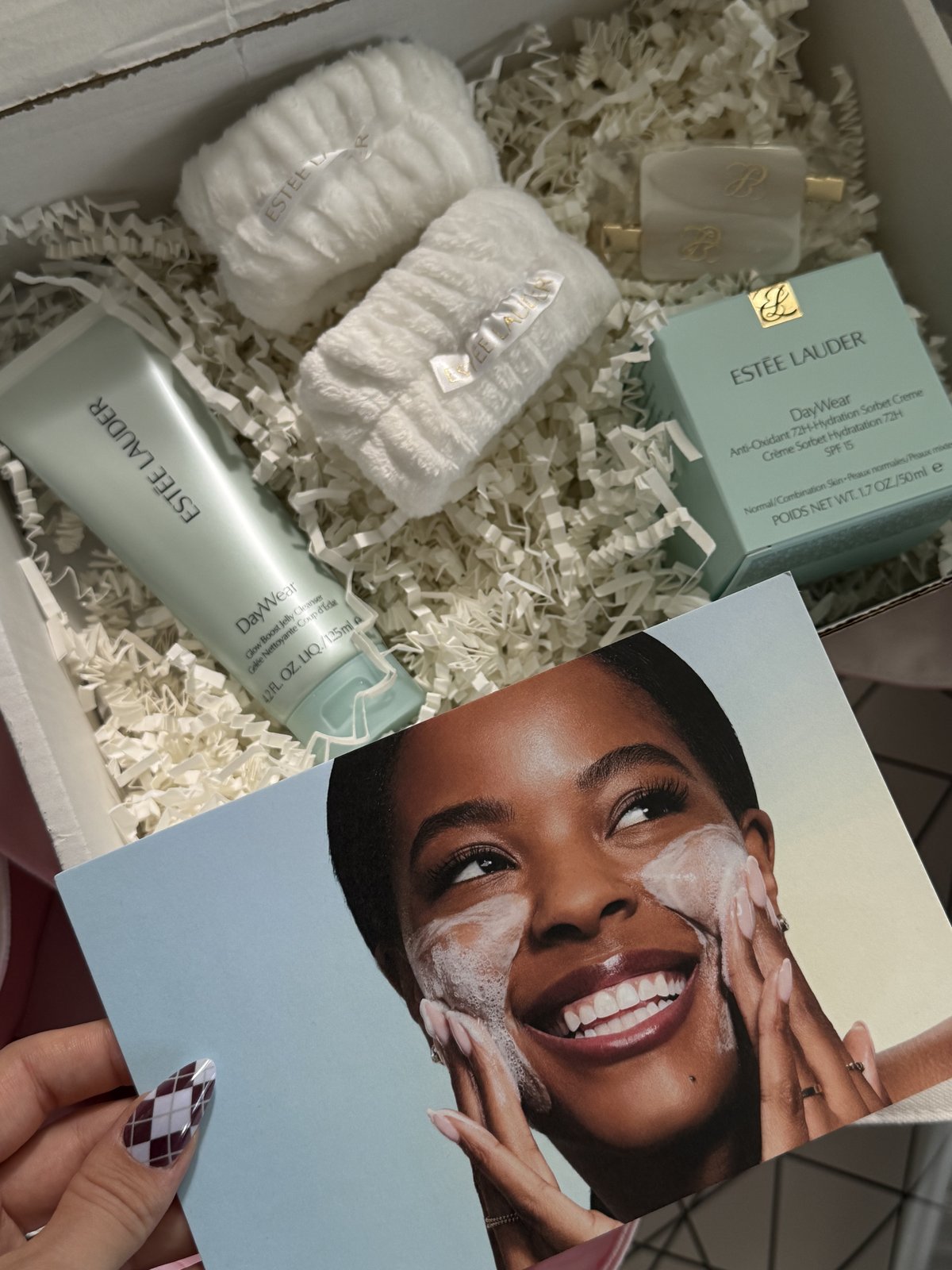 Est&eacute;e Lauder DayWear PR box